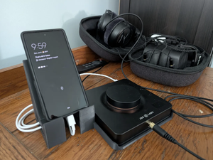 JDS Labs Element 4 Stand
